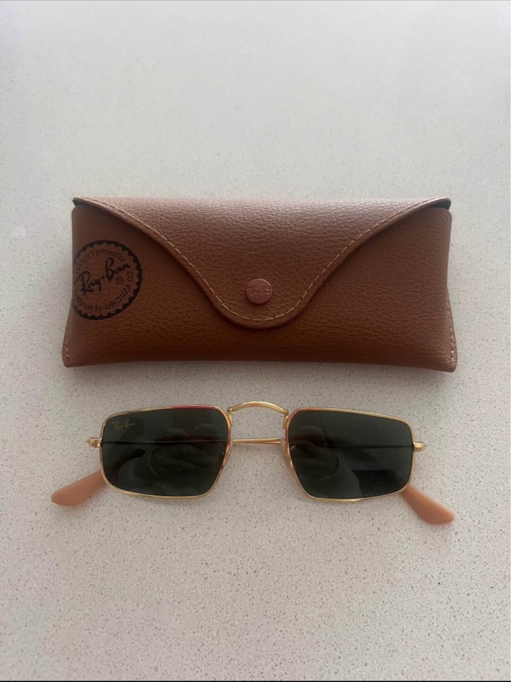 BRAND NEW women’s rayban smaller frame